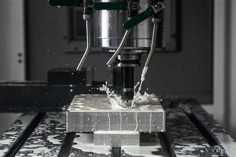 PIEZAS EN 3 DÍAS CON EL SERVICIO DE MECANIZADO CNC .